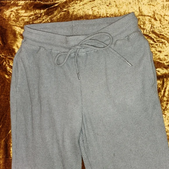 Joe's Jeans Lexie Grey Ribbed Flare Leg Pant - Picture 15 of 15